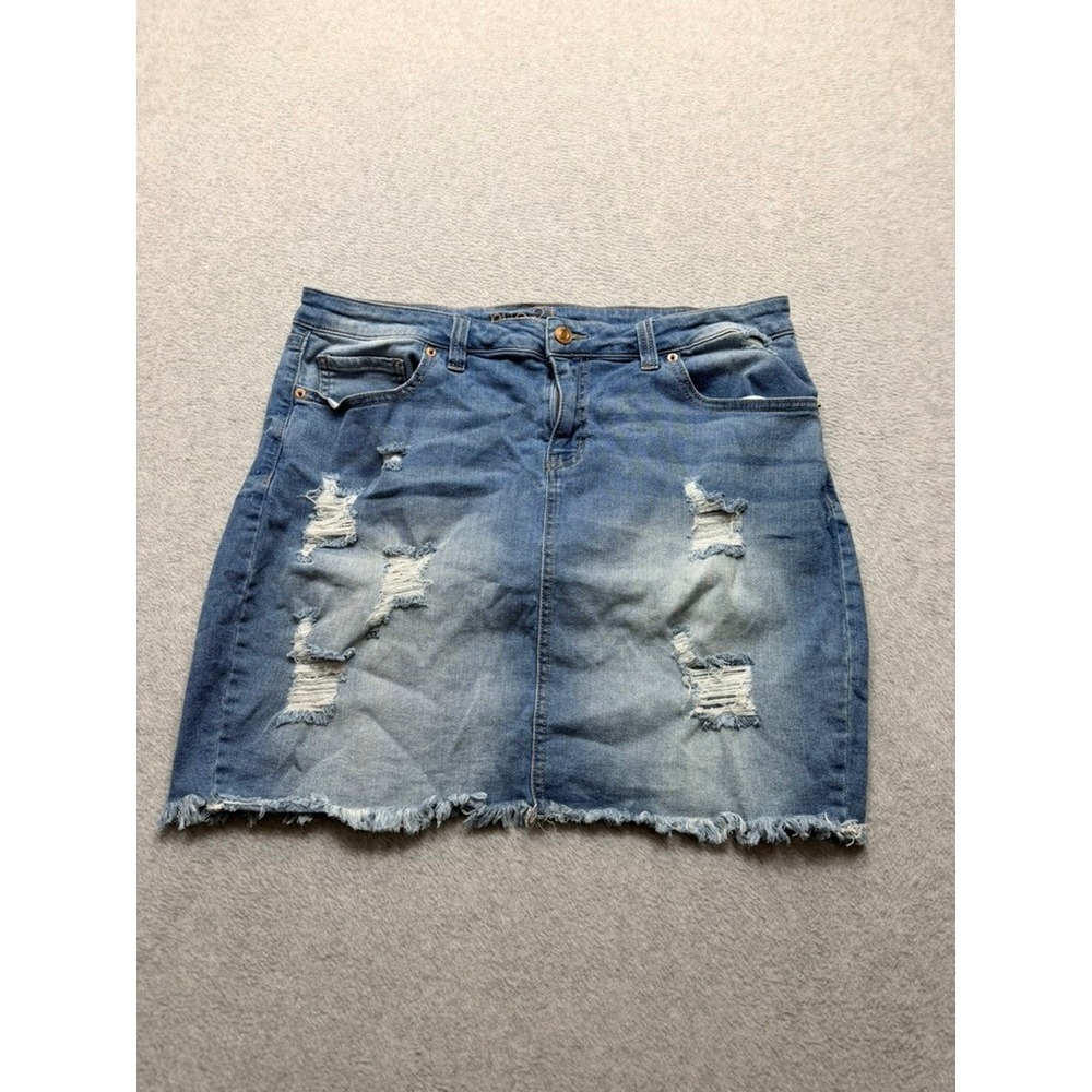 RUE 21 Womens Distressed Denim Mini Skirt Medium Wash Raw Hem Size 30
